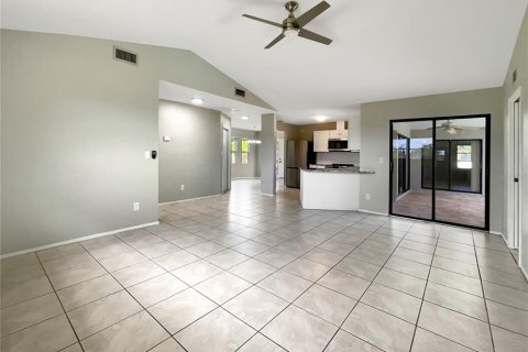 House in Englewood, Florida 2 bedrooms, 139.35 sq.m. № 1245721 - photo 16