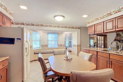 House in Wildwood, Florida 4 bedrooms, 267.19 sq.m. № 1368173 - photo 27