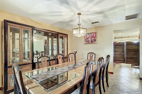 House in Wildwood, Florida 4 bedrooms, 267.19 sq.m. № 1368173 - photo 20