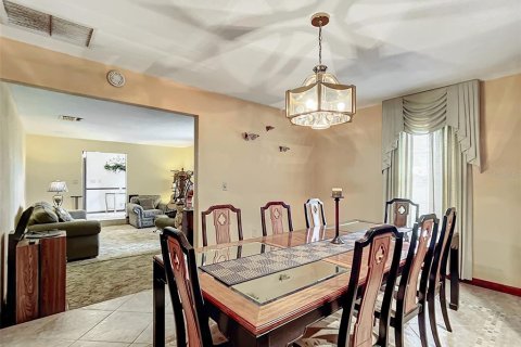 House in Wildwood, Florida 4 bedrooms, 267.19 sq.m. № 1368173 - photo 22