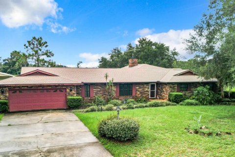 House in Wildwood, Florida 4 bedrooms, 267.19 sq.m. № 1368173 - photo 1