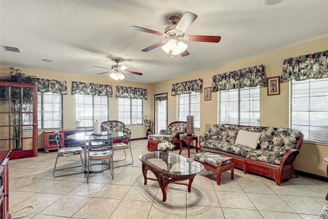 House in Wildwood, Florida 4 bedrooms, 267.19 sq.m. № 1368173 - photo 15