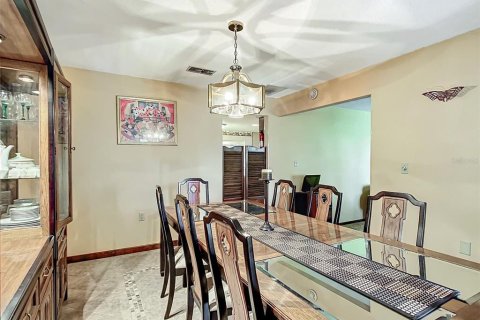 House in Wildwood, Florida 4 bedrooms, 267.19 sq.m. № 1368173 - photo 21