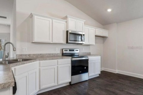 House in Palm Coast, Florida 3 bedrooms, 139.82 sq.m. № 1587673 - photo 4