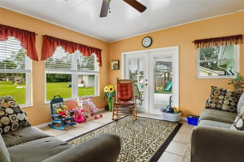 House in Wesley Chapel, Florida 4 bedrooms, 216.56 sq.m. № 2421964 - photo 17