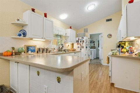 House in Wesley Chapel, Florida 4 bedrooms, 216.56 sq.m. № 2421964 - photo 12