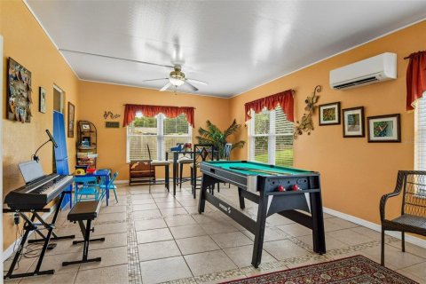 House in Wesley Chapel, Florida 4 bedrooms, 216.56 sq.m. № 2421964 - photo 16