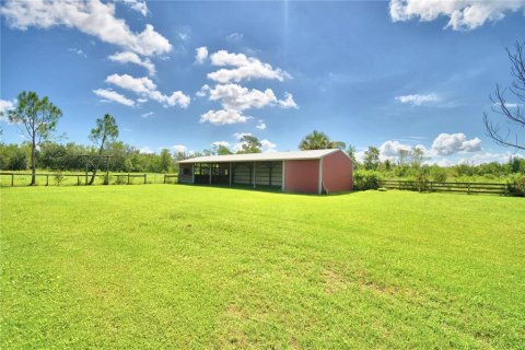 Commercial property in Winter Haven, Florida № 1577382 - photo 8