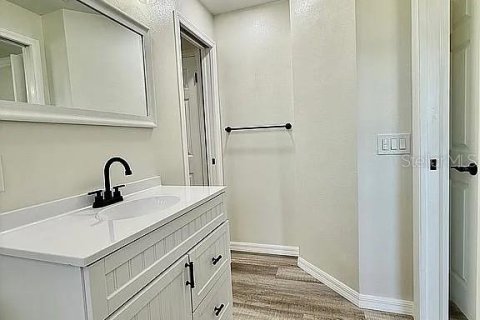 House in Ocala, Florida 4 bedrooms, 189.06 sq.m. № 1717337 - photo 24