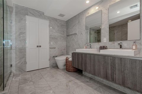 Купить кондоминиум в Майами, Флорида 3 спальни, 161.09м2, № 2049847 - фото 23