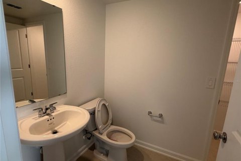 Touwnhouse à louer à Clermont, Floride: 3 chambres, 170.38 m2 № 2431230 - photo 6