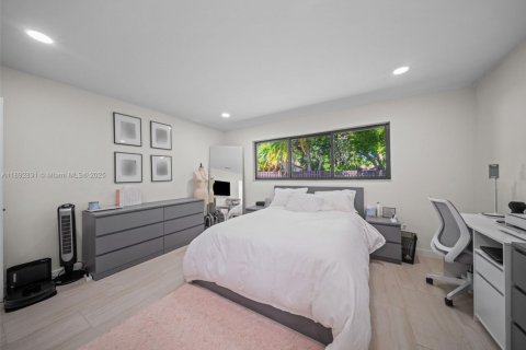 Touwnhouse à vendre à Miami, Floride: 2 chambres, 106.56 m2 № 1945072 - photo 20