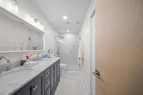 Touwnhouse à vendre à Miami, Floride: 2 chambres, 106.56 m2 № 1945072 - photo 22