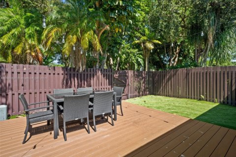 Touwnhouse à vendre à Miami, Floride: 2 chambres, 106.56 m2 № 1945072 - photo 29