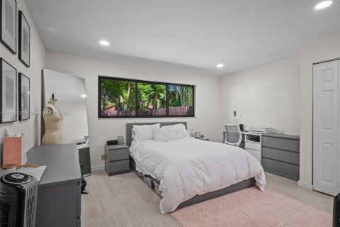 Touwnhouse à vendre à Miami, Floride: 2 chambres, 106.56 m2 № 1945072 - photo 18