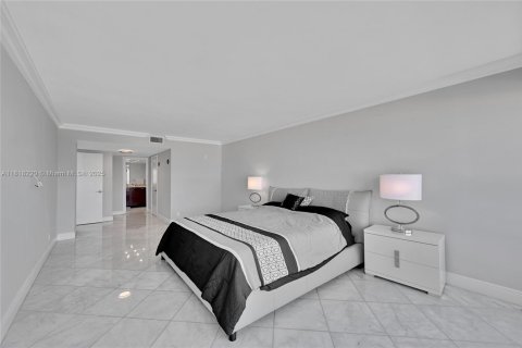 Condo in Fort Lauderdale, Florida, 2 bedrooms  № 1961386 - photo 9