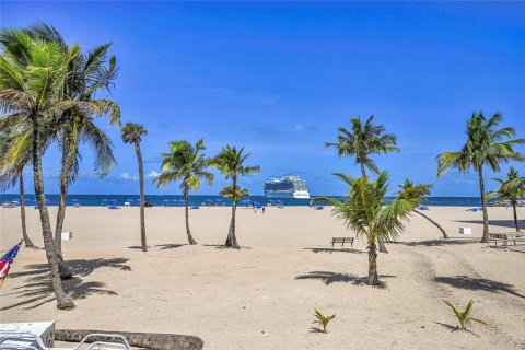 Condo in Fort Lauderdale, Florida, 2 bedrooms  № 1961386 - photo 29