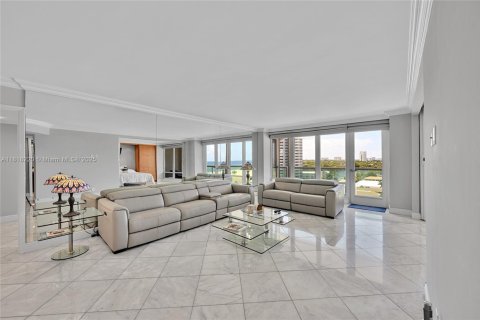 Condo in Fort Lauderdale, Florida, 2 bedrooms  № 1961386 - photo 5