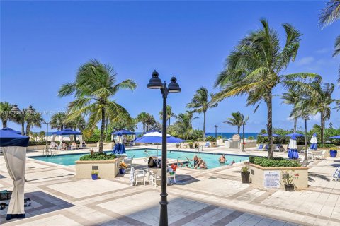 Condo in Fort Lauderdale, Florida, 2 bedrooms  № 1961386 - photo 28