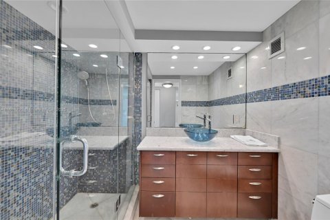 Condo in Fort Lauderdale, Florida, 2 bedrooms  № 1961386 - photo 18