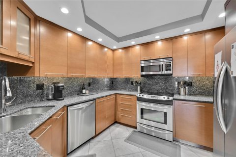 Condo in Fort Lauderdale, Florida, 2 bedrooms  № 1961386 - photo 2