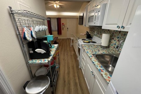 Condominio en alquiler en Lutz, Florida, 1 dormitorio, 42.36 m2 № 1746594 - foto 9