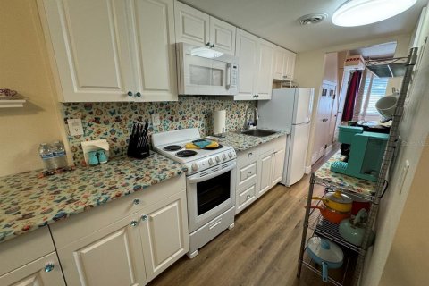 Condominio en alquiler en Lutz, Florida, 1 dormitorio, 42.36 m2 № 1746594 - foto 8