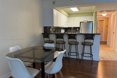 Купить кондоминиум в Холливуд, Флорида 45.15м2, № 1985585 - фото 6