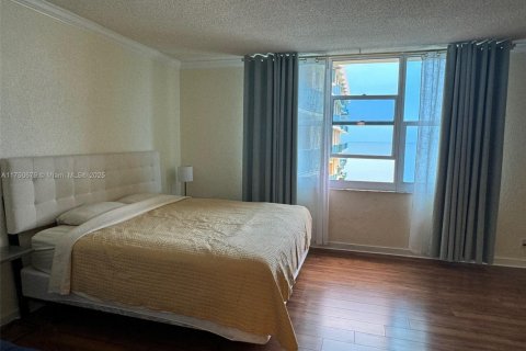 Купить кондоминиум в Холливуд, Флорида 45.15м2, № 1985585 - фото 4