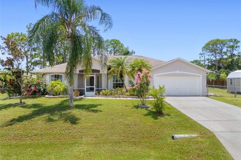 House in Palm Bay, Florida 4 bedrooms, 187.66 sq.m. № 1851037 - photo 2