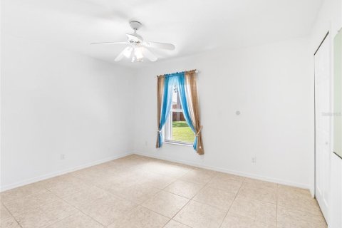 House in Palm Bay, Florida 4 bedrooms, 187.66 sq.m. № 1851037 - photo 22