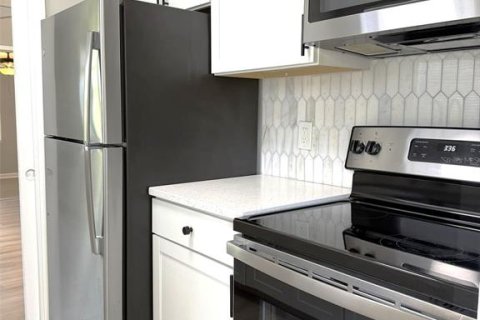 Casa en alquiler en Deltona, Florida, 2 dormitorios, 82.5 m2 № 2421919 - foto 9