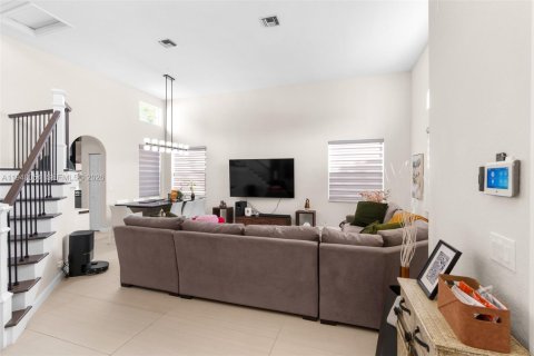 Casa en venta en Coral Springs, Florida, 4 dormitorios, 237.46 m2 № 1997198 - foto 5