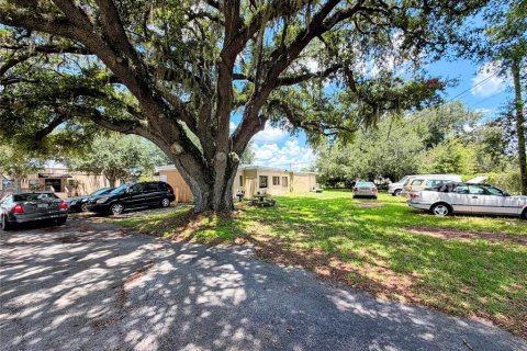 Commercial property in Plant City, Florida 330.36 sq.m. № 2210576 - photo 3