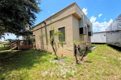 Commercial property in Plant City, Florida 330.36 sq.m. № 2210576 - photo 10