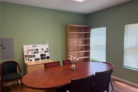 Commercial property in Plant City, Florida 330.36 sq.m. № 2210576 - photo 18