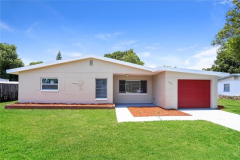 Casa en alquiler en Largo, Florida, 3 dormitorios, 154.4 m2 № 1851647 - foto 1