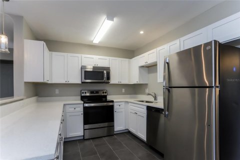 Casa en alquiler en Largo, Florida, 3 dormitorios, 154.4 m2 № 1851647 - foto 5