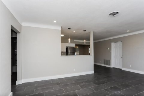 Casa en alquiler en Largo, Florida, 3 dormitorios, 154.4 m2 № 1851647 - foto 4