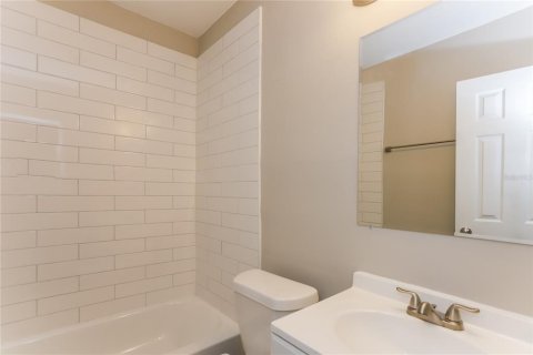 Casa en alquiler en Largo, Florida, 3 dormitorios, 154.4 m2 № 1851647 - foto 12