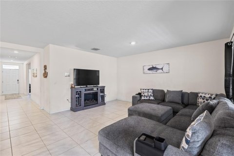 House in Clermont, Florida 3 bedrooms, 153.38 sq.m. № 1884237 - photo 15