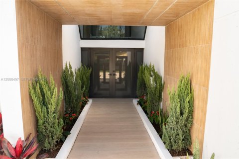 Villa ou maison à vendre à Pinecrest, Floride: 4 chambres, 306.02 m2 № 2073702 - photo 5