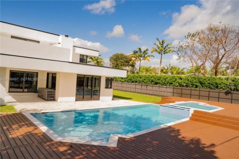Villa ou maison à vendre à Pinecrest, Floride: 4 chambres, 306.02 m2 № 2073702 - photo 16