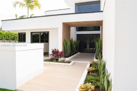 Villa ou maison à vendre à Pinecrest, Floride: 4 chambres, 306.02 m2 № 2073702 - photo 4