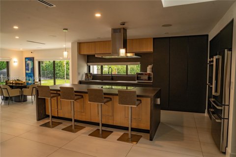 Villa ou maison à vendre à Pinecrest, Floride: 4 chambres, 306.02 m2 № 2073702 - photo 29