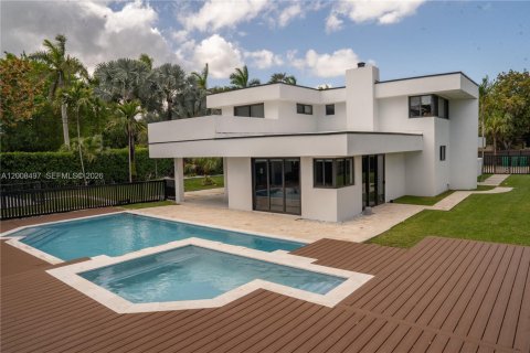 Villa ou maison à vendre à Pinecrest, Floride: 4 chambres, 306.02 m2 № 2073702 - photo 15