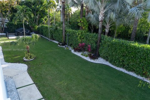 Villa ou maison à vendre à Pinecrest, Floride: 4 chambres, 306.02 m2 № 2073702 - photo 11