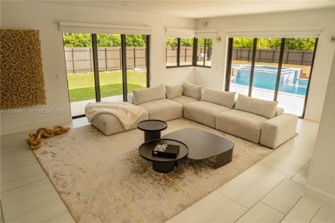 Villa ou maison à vendre à Pinecrest, Floride: 4 chambres, 306.02 m2 № 2073702 - photo 23
