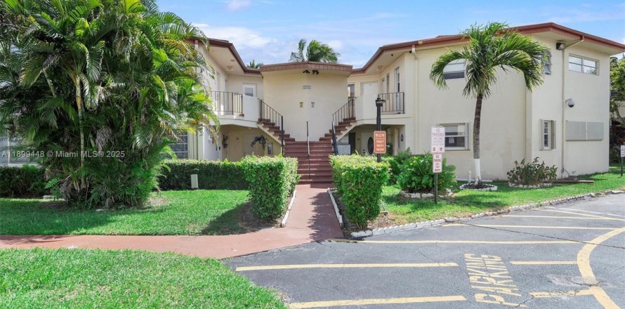 Condo in Miami, Florida, 1 bedroom  № 1952605