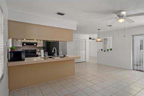 Villa ou maison à vendre à Spring Hill, Floride: 2 chambres, 124.12 m2 № 1905599 - photo 28